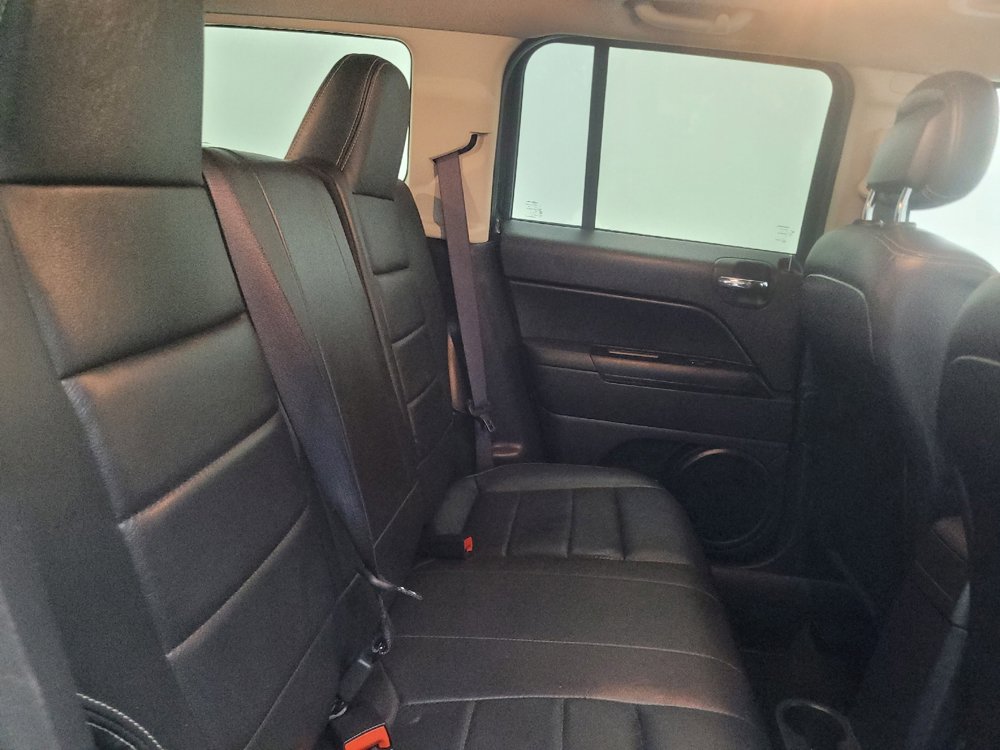 Used 2016 Jeep Patriot High Altitude FWD image 19