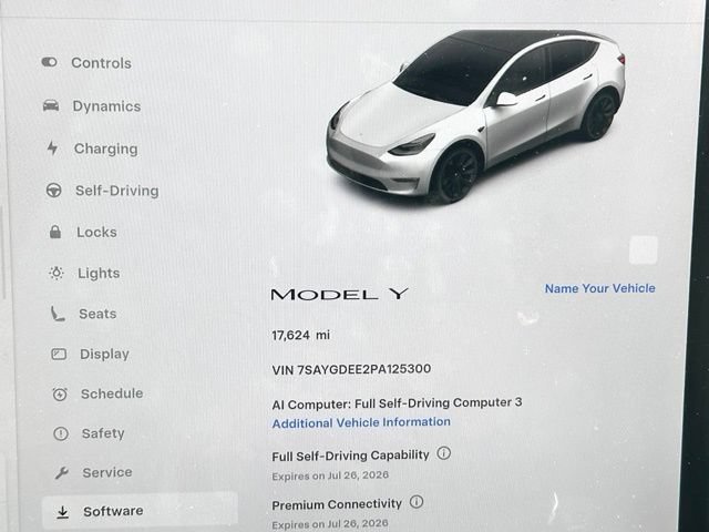Used 2023 Tesla Model Y Long Range AWD/4WD image 17