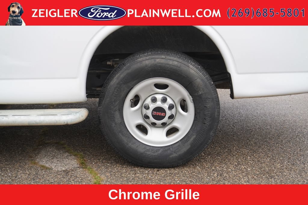 Used 2024 GMC Savana 2500 w/ Driver Convenience Package RWD image 9