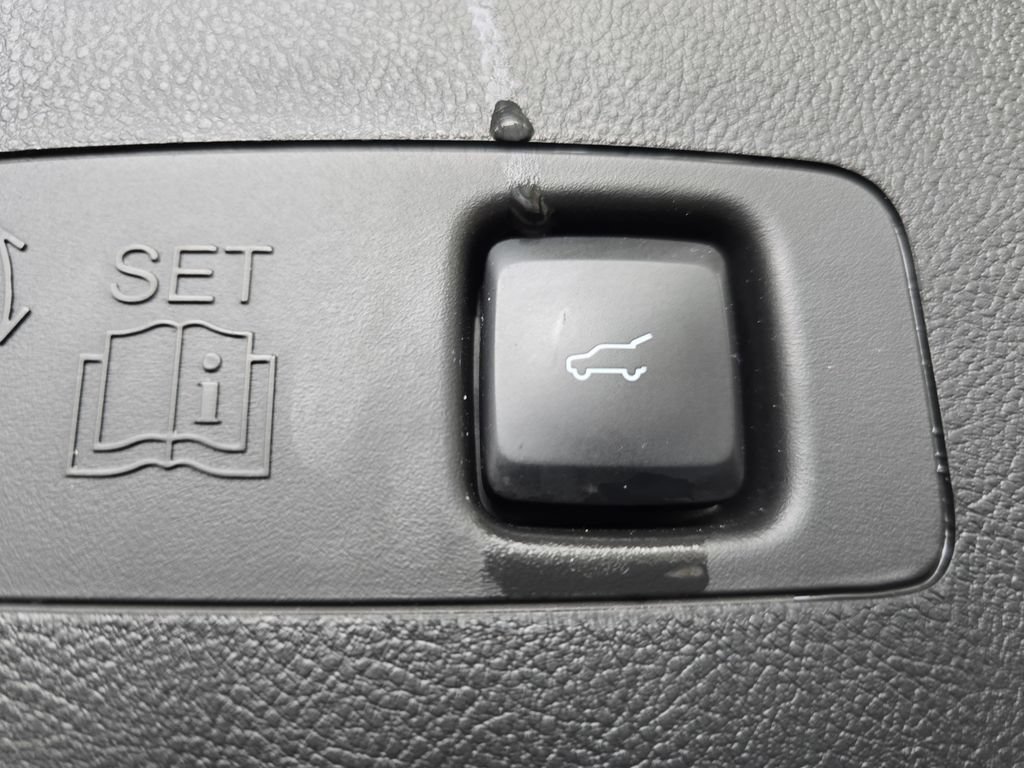 Used 2023 Lincoln Corsair AWD w/ Equipment Group 101A image 16