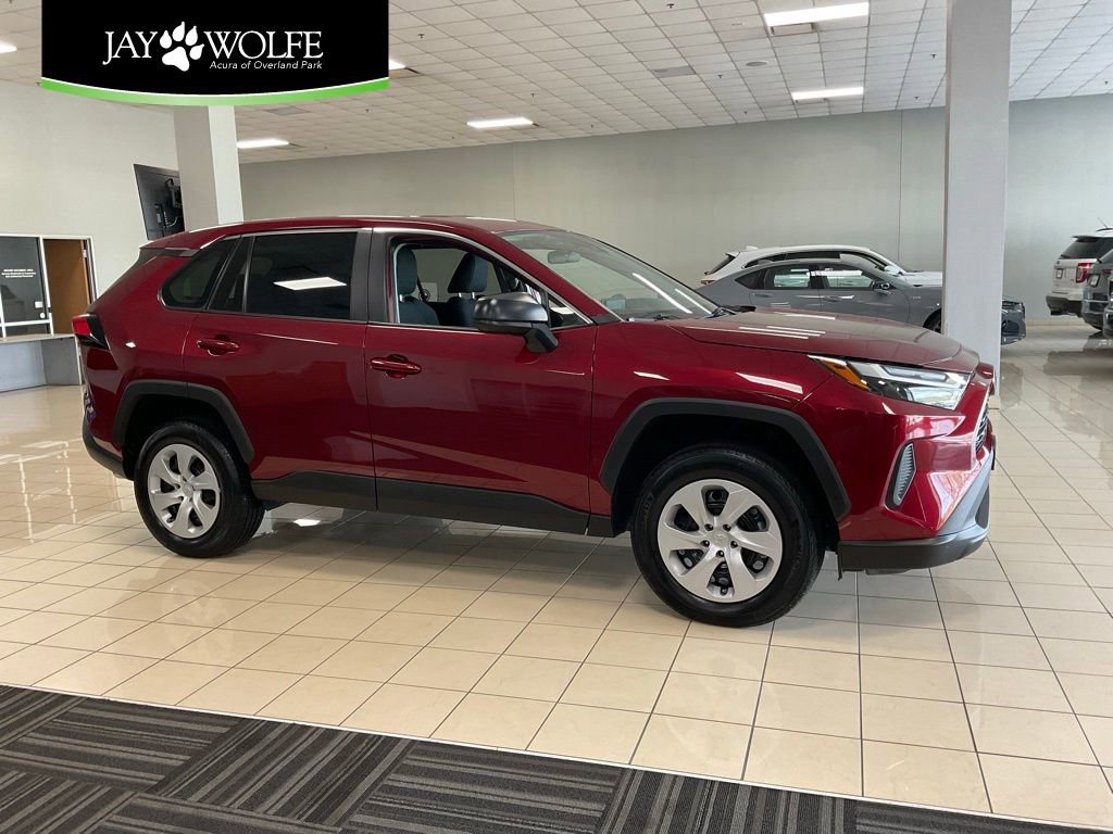 Used 2025 Toyota RAV4 LE AWD/4WD image 1