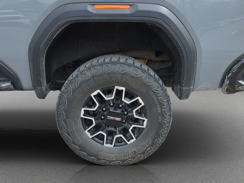 Used 2024 GMC Sierra 2500 AT4X AWD/4WD image 5