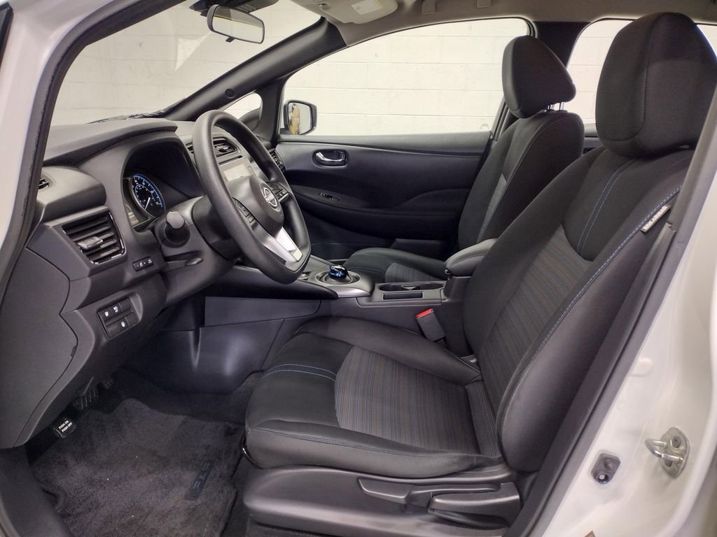 Used 2023 Nissan Leaf S image 19