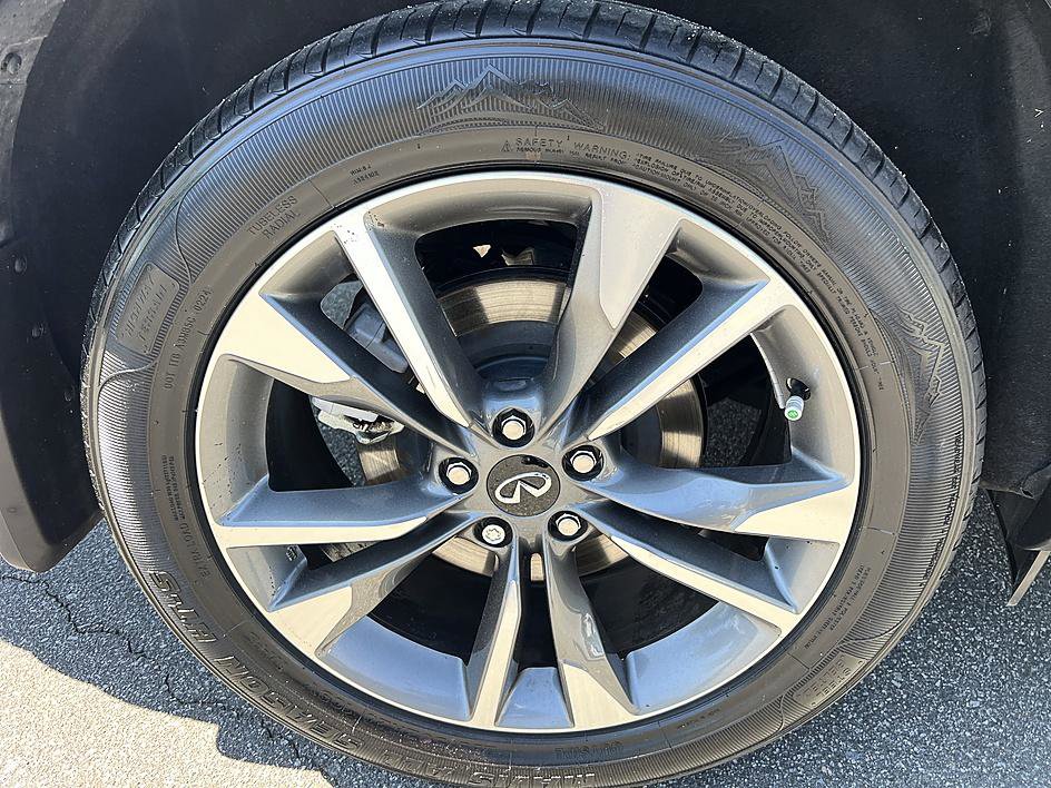 Used 2023 INFINITI QX60 Luxe FWD image 11