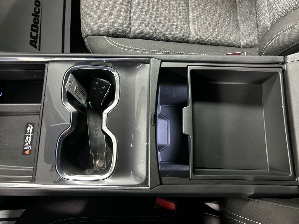 Used 2025 GMC Acadia Elevation image 21