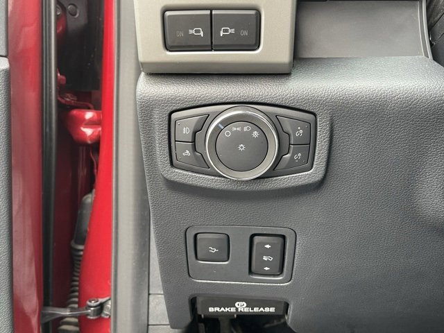 Used 2022 Ford F350 Lariat w/ Black Appearance Package image 25