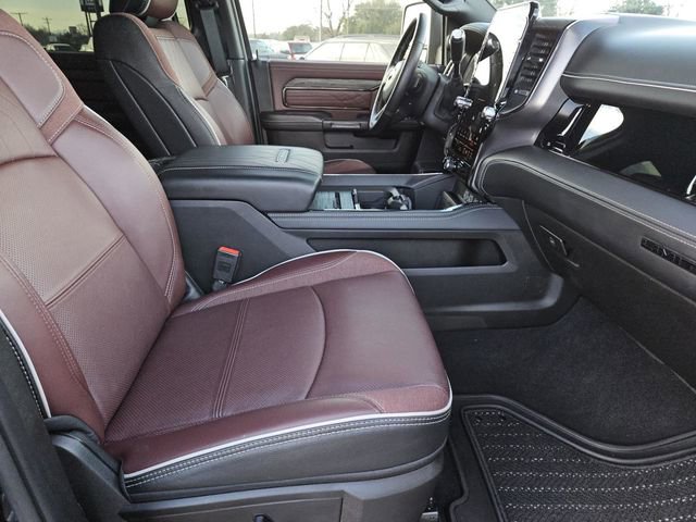 Used 2025 RAM 2500 Limited image 33