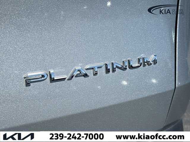 Used 2024 Toyota Grand Highlander AWD image 12