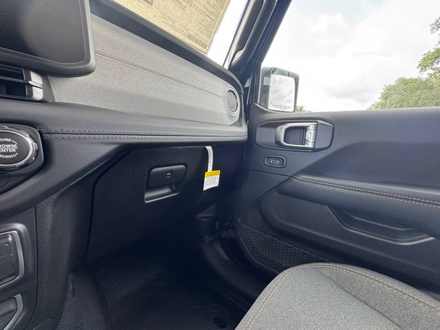 New 2026 Jeep Wrangler Unlimited Sahara AWD/4WD image 47