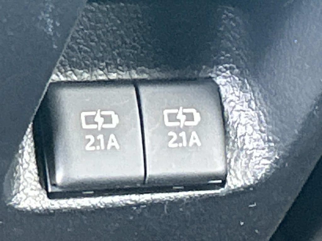 Used 2021 Toyota 4Runner Limited AWD/4WD image 25