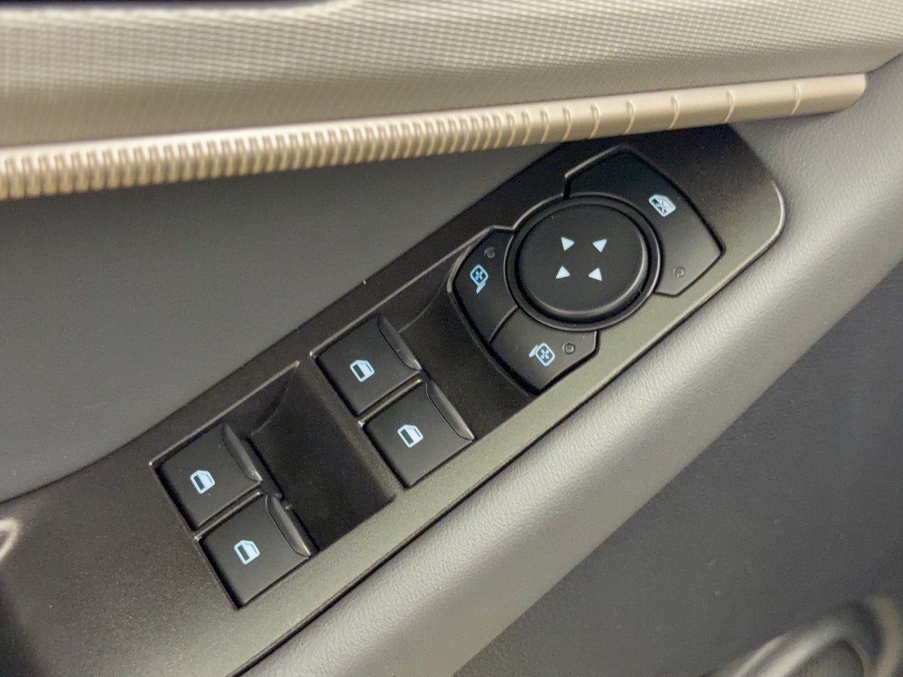 New 2027 Ford Explorer Active RWD image 15