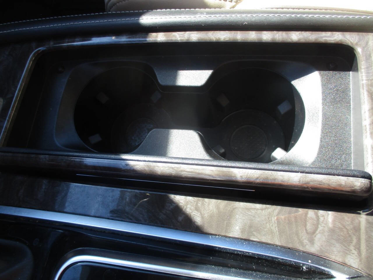 Used 2023 Nissan Armada Platinum w/ Captain's Chairs Package image 38