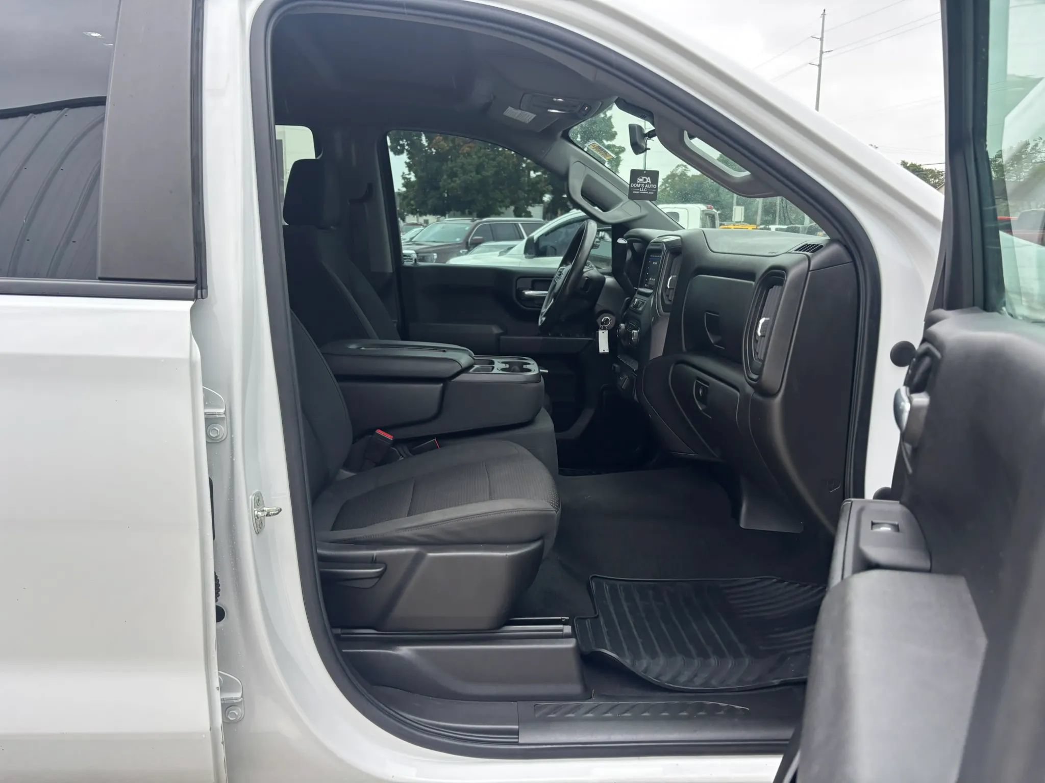Used 2021 Chevrolet Silverado 1500 Custom Trail Boss w/ Safety Confidence Package AWD/4WD image 18