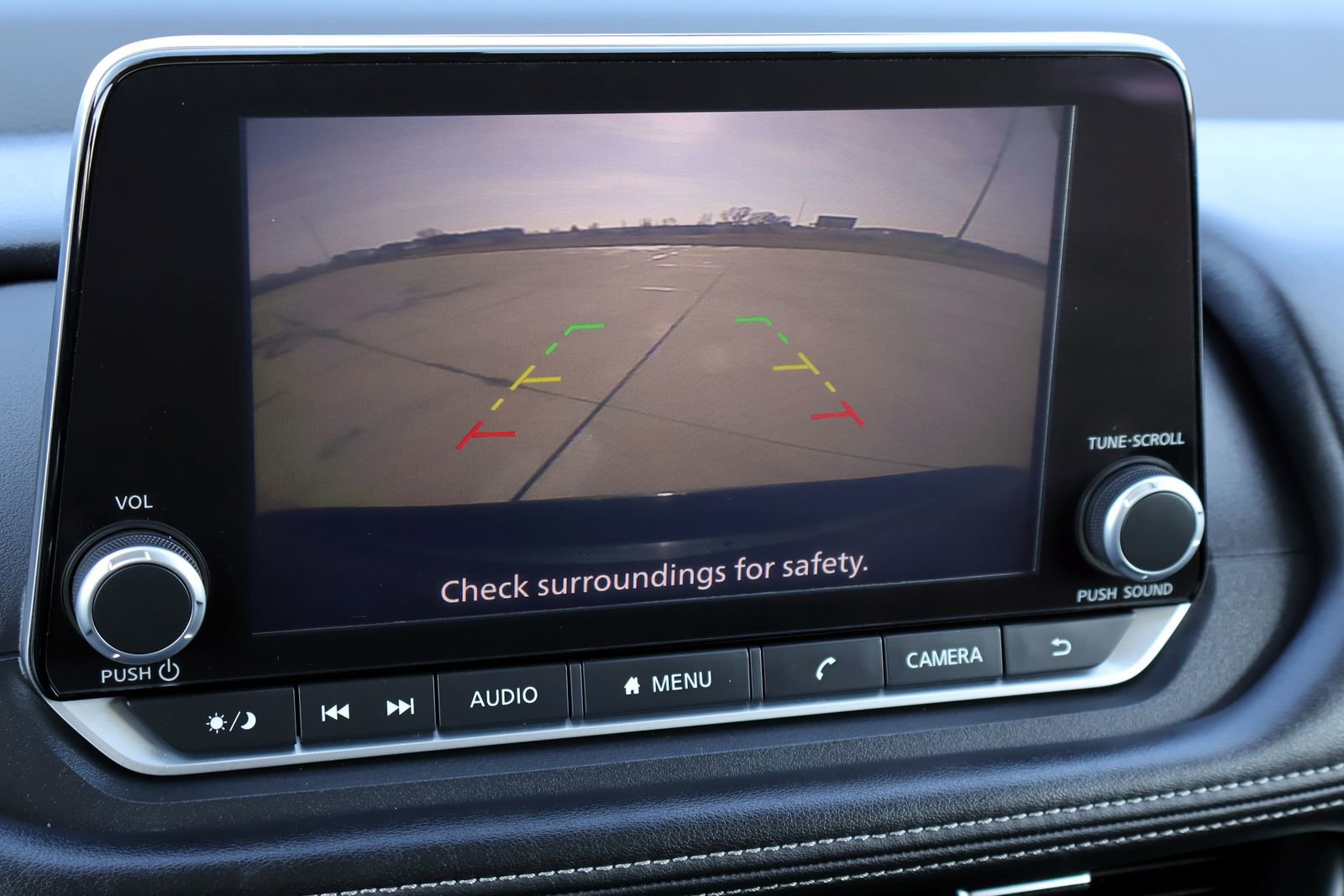 Used 2025 Nissan Rogue SV FWD image 25