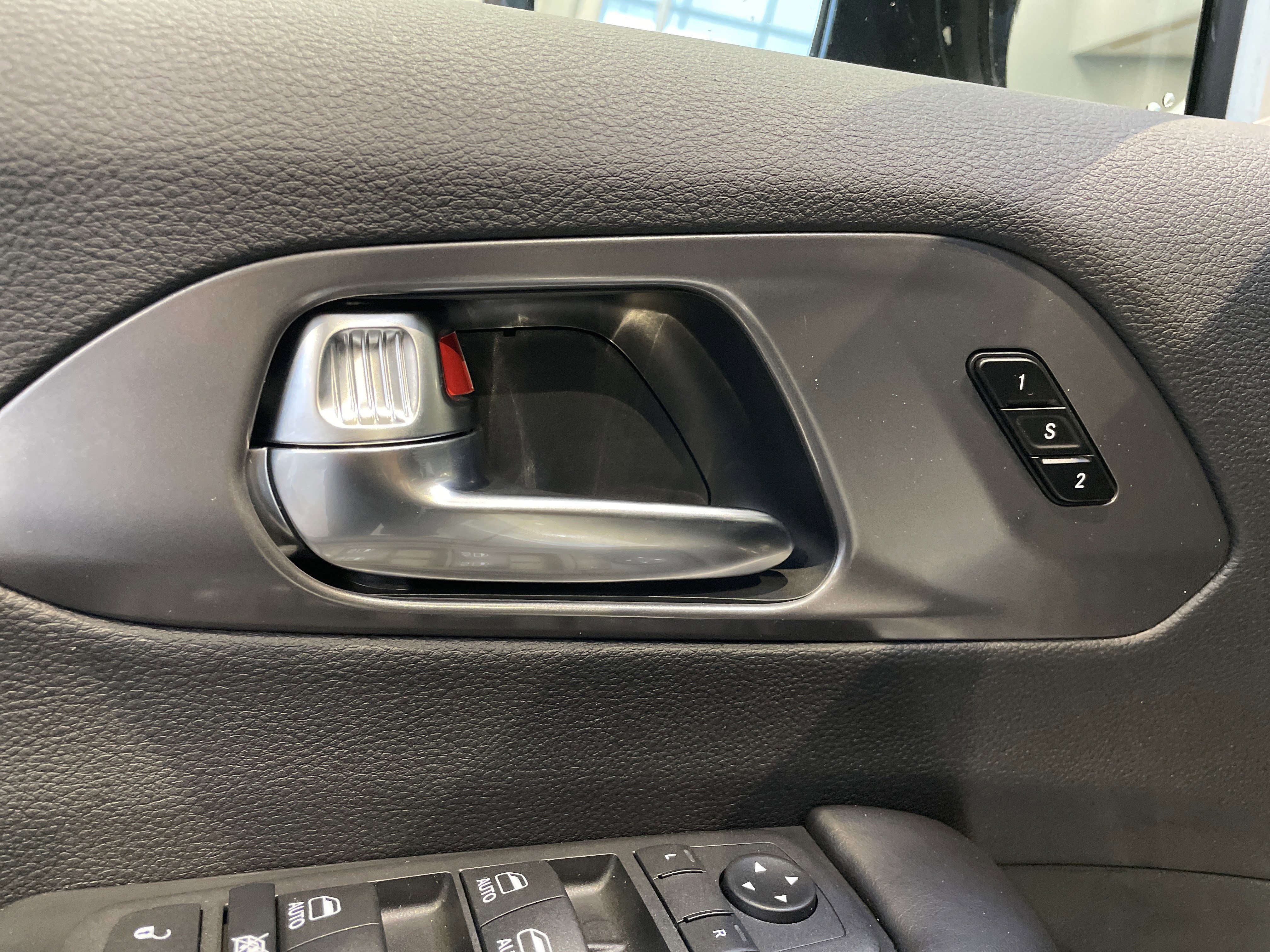 New 2026 Chrysler Pacifica Select image 14