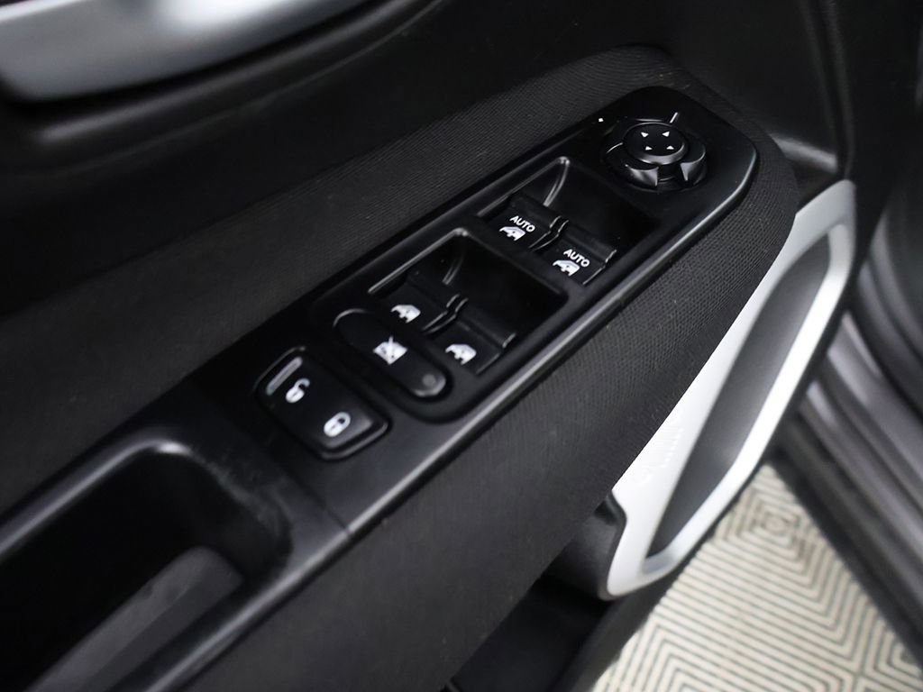 Used 2020 Jeep Renegade Sport w/ Sport Appearance Group AWD/4WD image 32