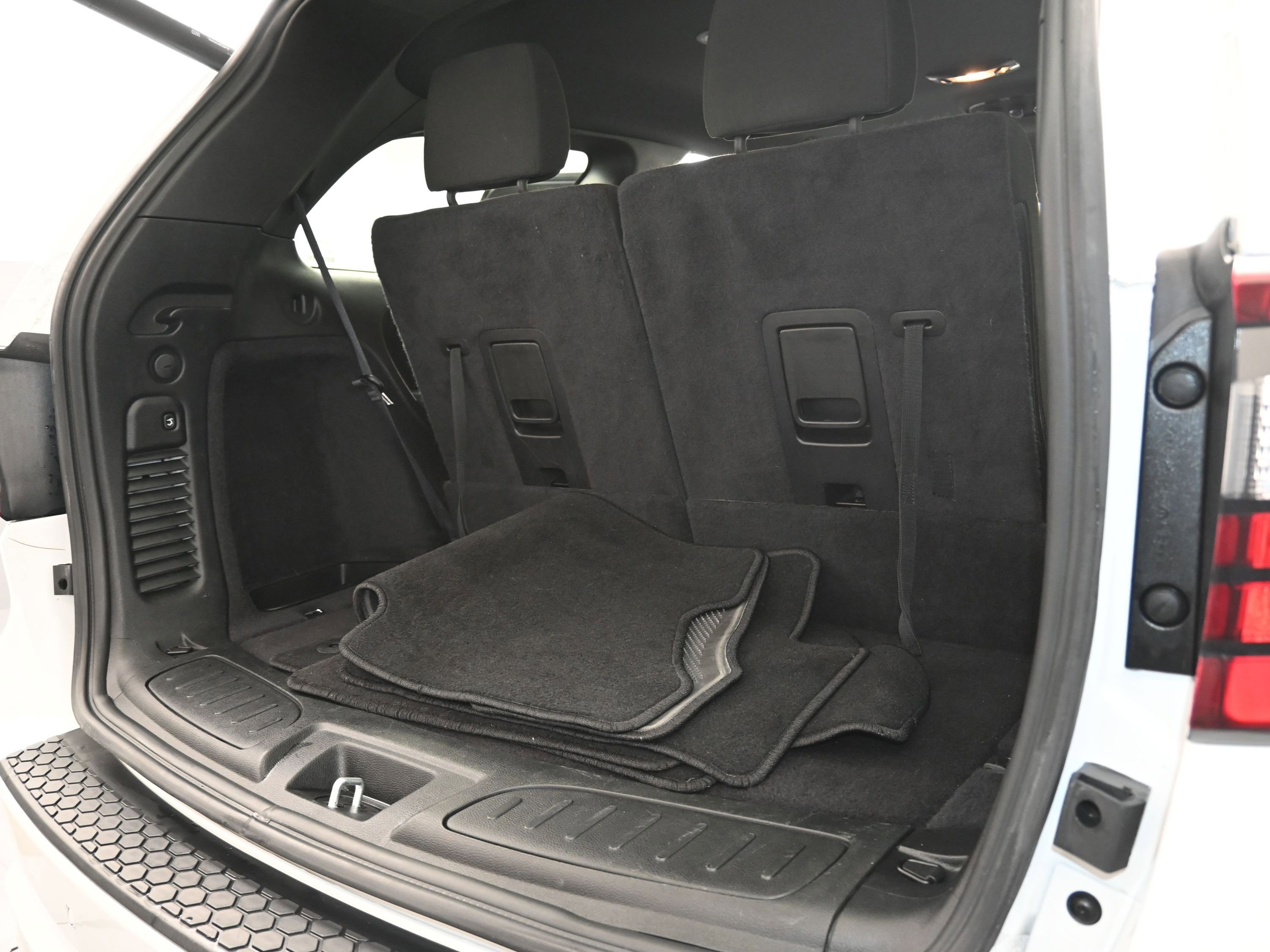 Used 2025 Dodge Durango GT image 24