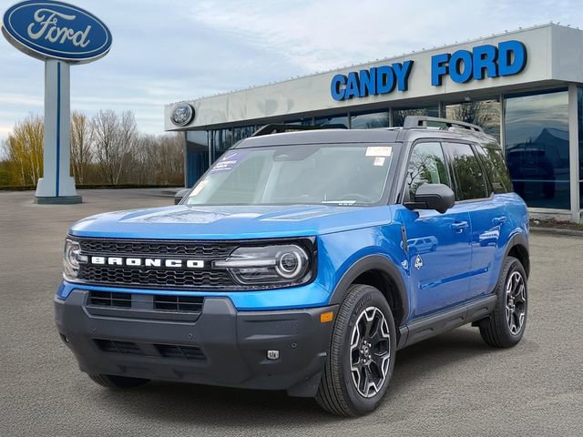Used 2025 Ford Bronco Sport Outer Banks w/ Outer Banks Tech Package+ AWD/4WD image 2