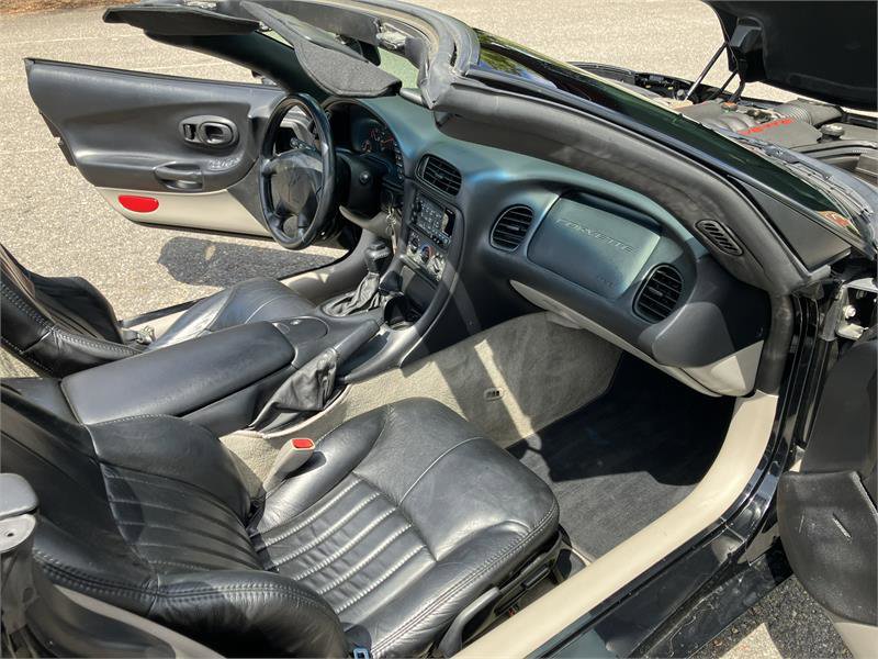 Used 1998 Chevrolet Corvette Convertible image 12