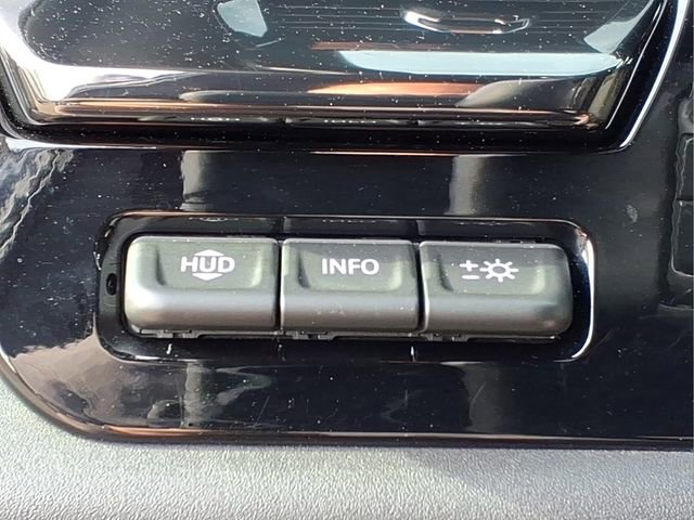 Used 2024 Chevrolet Silverado 1500 ZR2 w/ Technology Package AWD/4WD image 19