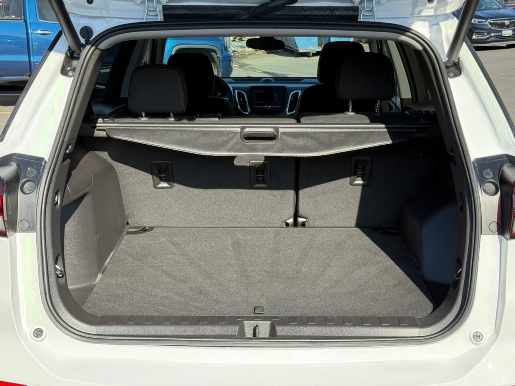 Used 2024 Chevrolet Equinox LT w/ LPO, Cargo Package FWD image 22