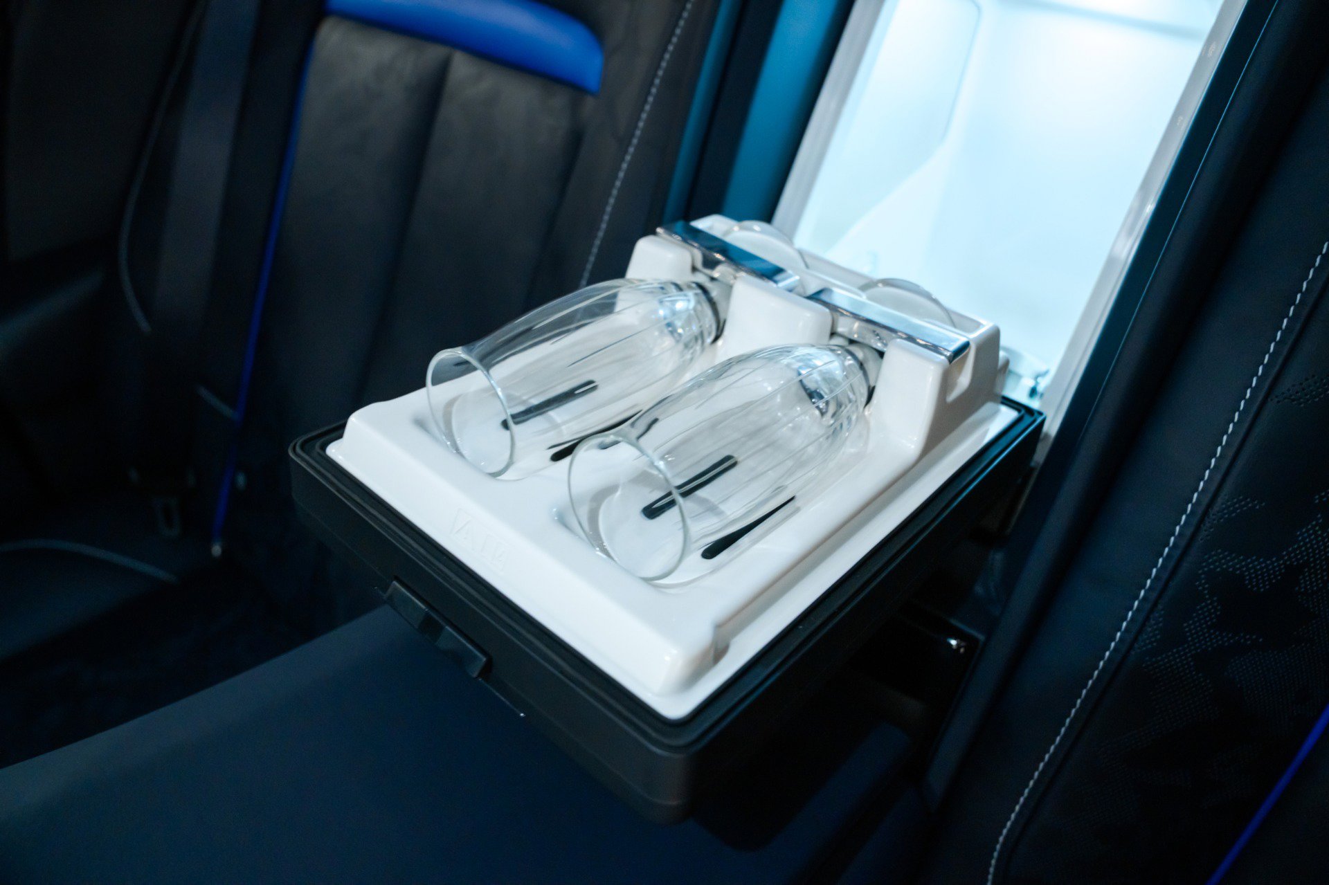 Used 2024 Rolls-Royce Cullinan Black Badge image 30