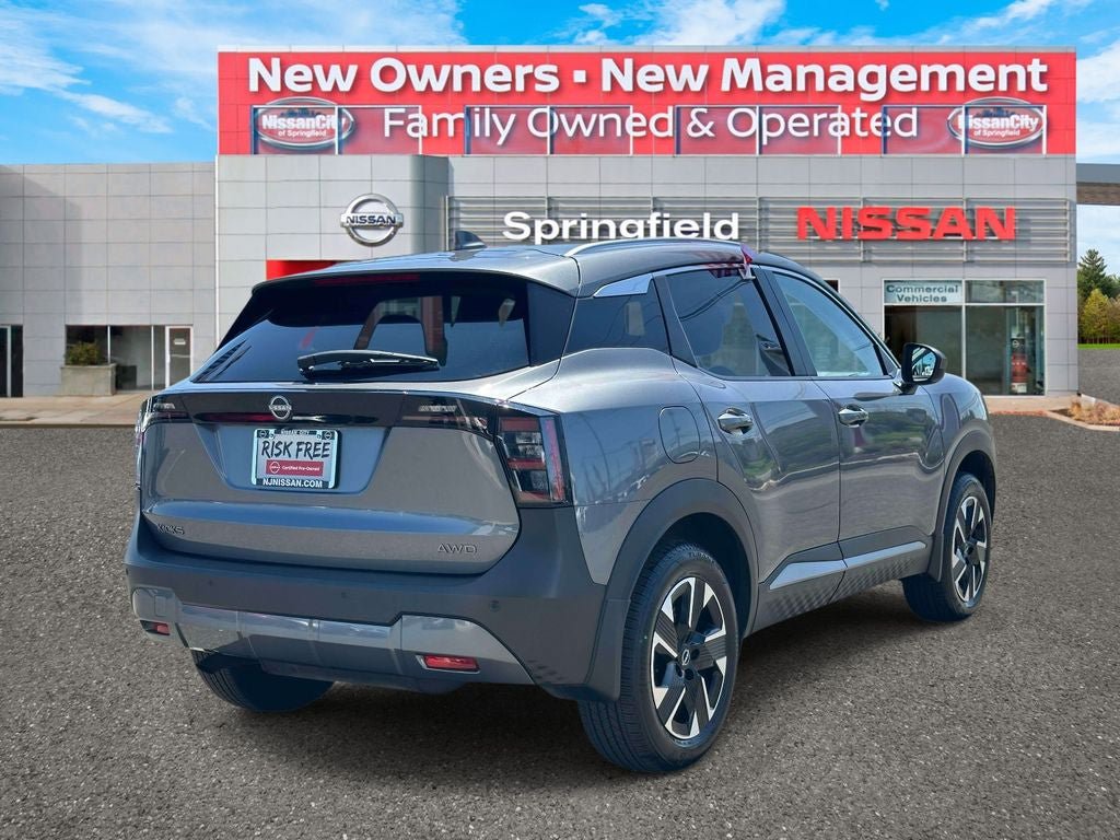 Used 2025 Nissan Kicks SV w/ SV Premium Package AWD/4WD image 5