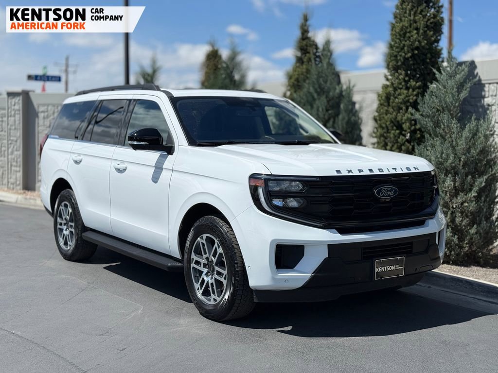 Used 2025 Ford Expedition Active AWD/4WD image 13