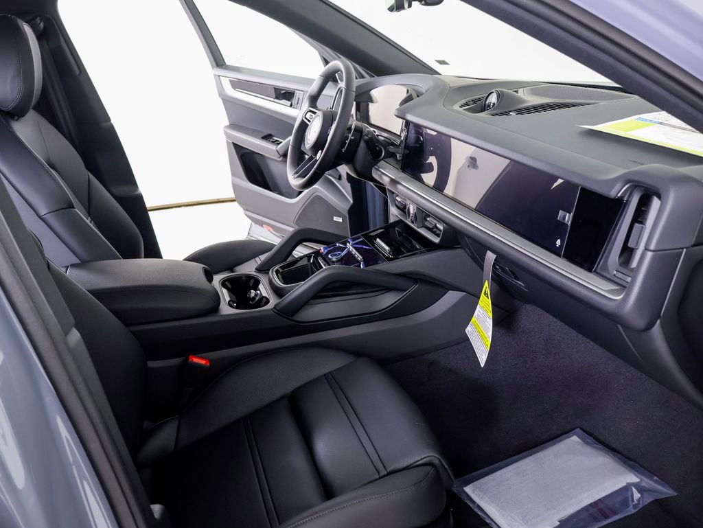 New 2026 Porsche Cayenne S image 8