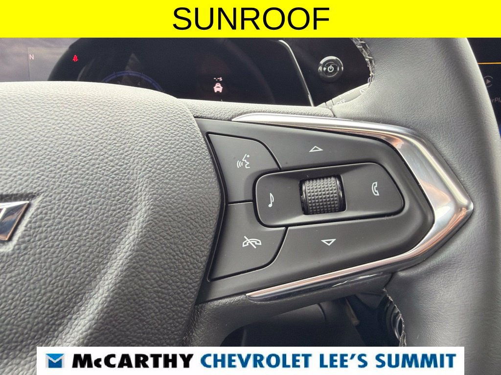 Used 2025 Chevrolet Trax ACTIV w/ Sunroof Package FWD image 22
