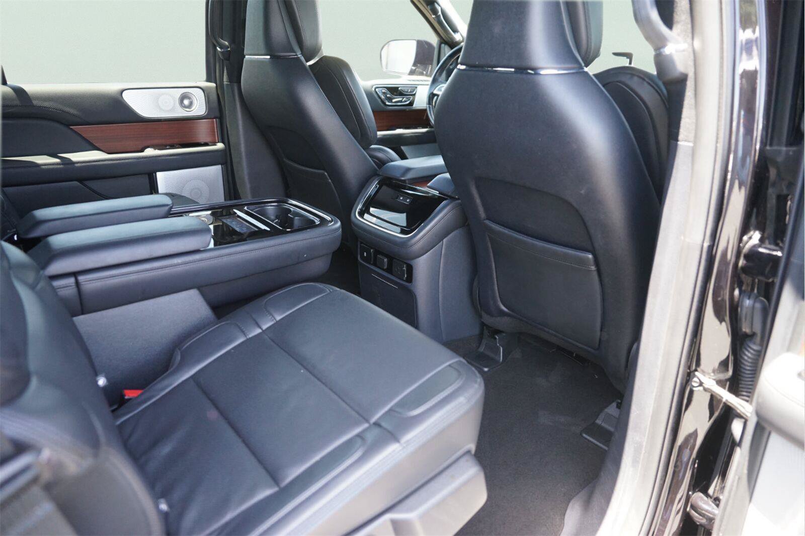 Used 2023 Lincoln Navigator Reserve AWD/4WD image 17