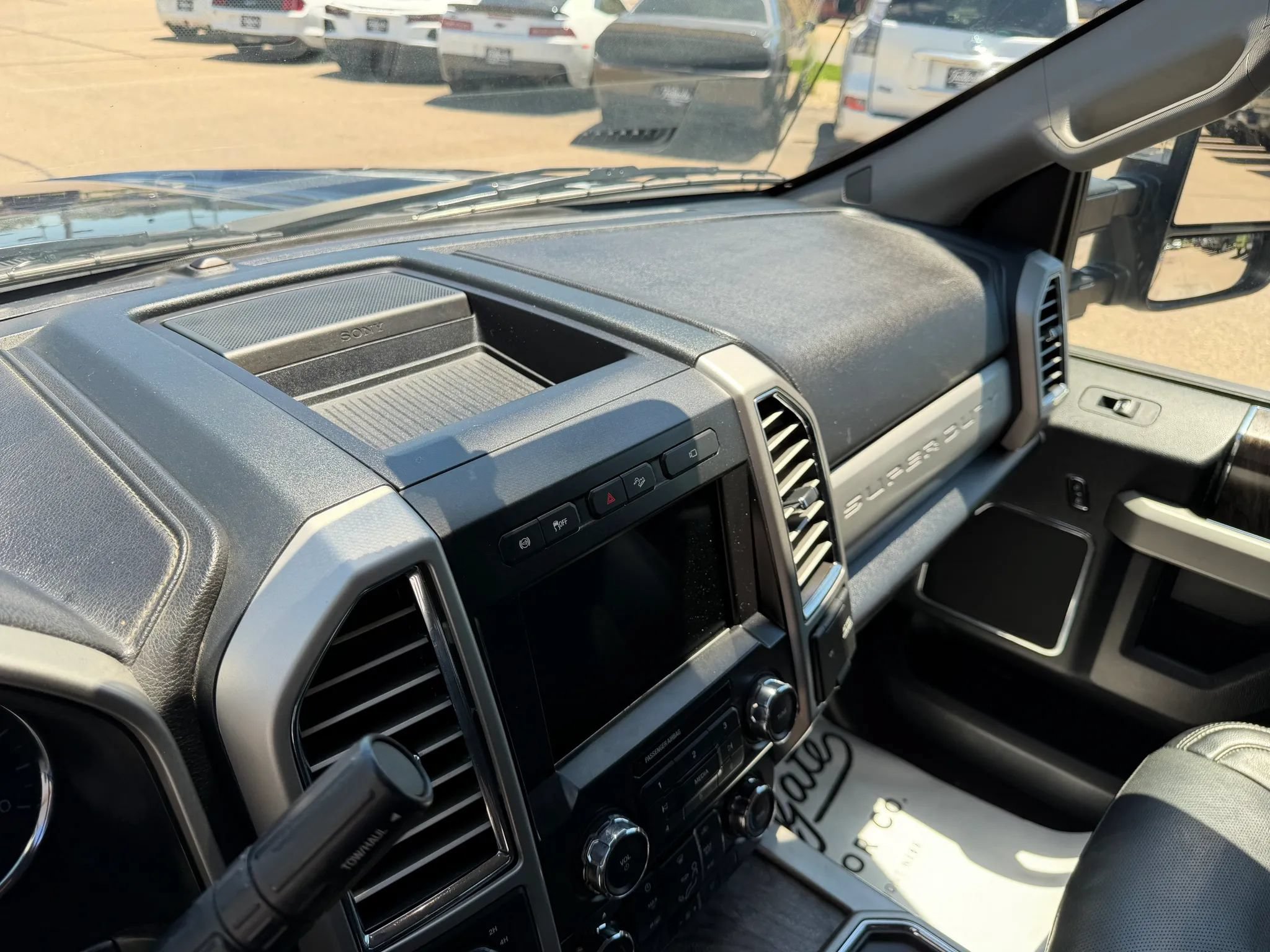 Used 2017 Ford F250 Lariat w/ Chrome Package AWD/4WD image 25