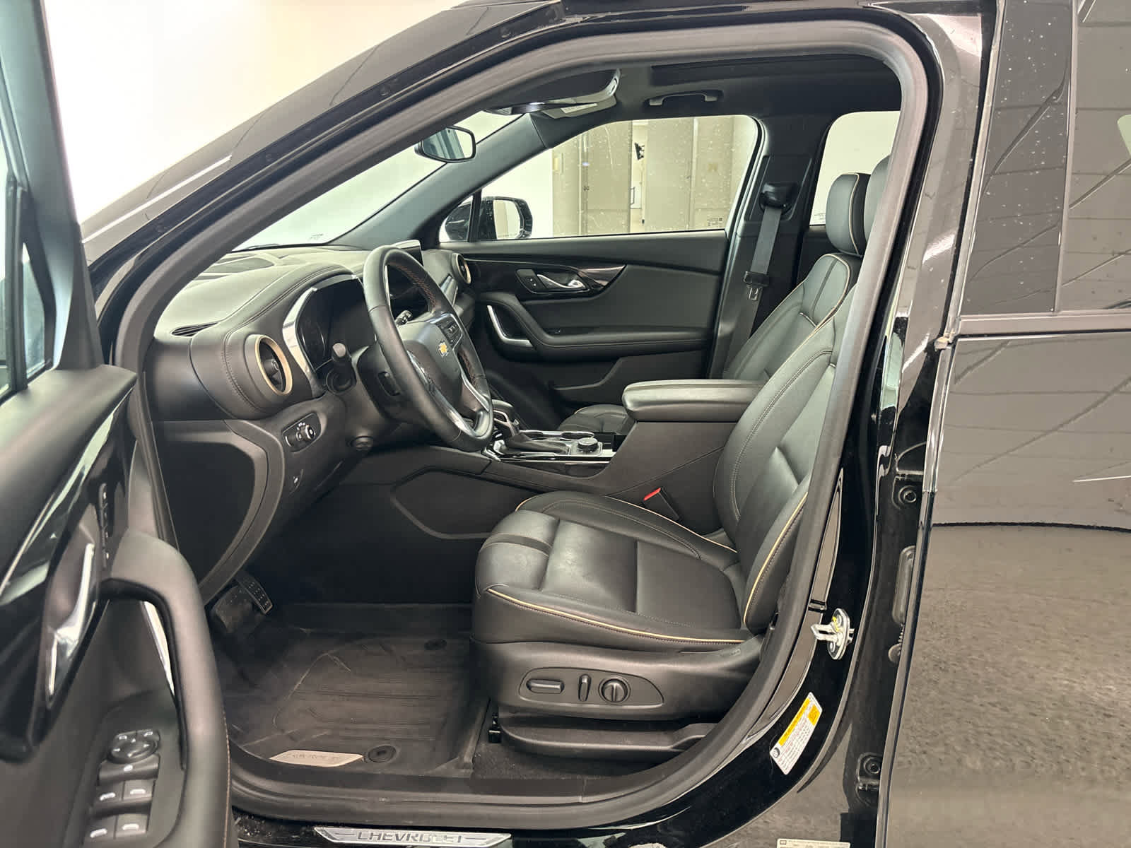 Used 2024 Chevrolet Blazer Premier w/ Enhanced Convenience Package image 15