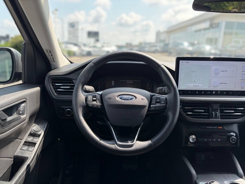 Used 2023 Ford Escape Active w/ Tech Pack #1 AWD/4WD image 24
