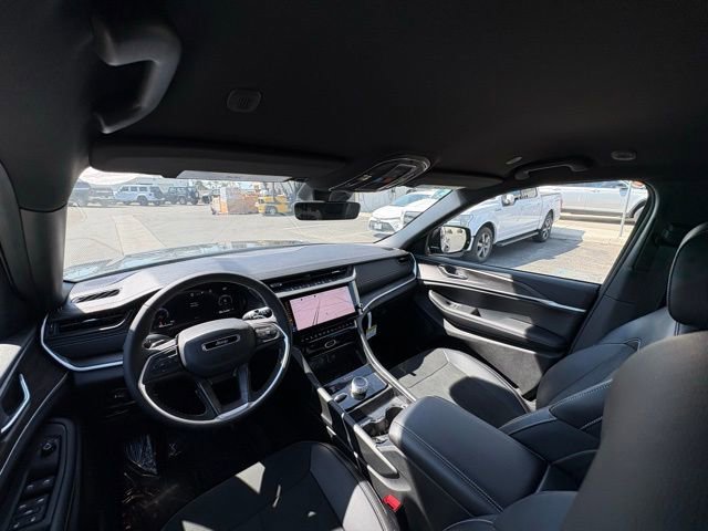 New 2026 Jeep Grand Cherokee Altitude AWD/4WD image 19