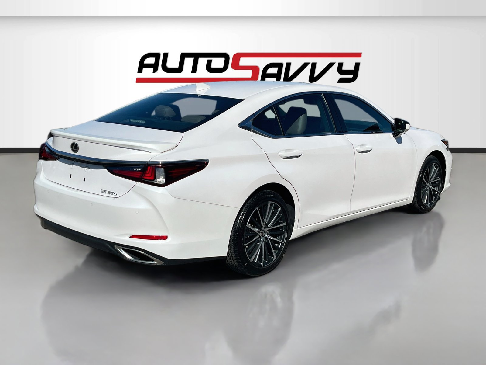 Used 2025 Lexus ES 350 w/ Premium Package FWD image 7