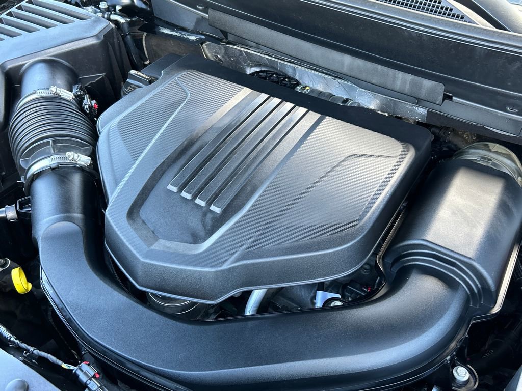 Used 2025 Chevrolet Traverse LT AWD/4WD image 28