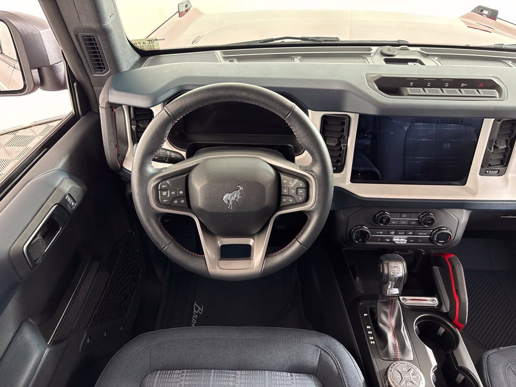Used 2025 Ford Bronco Heritage Edition AWD/4WD image 2
