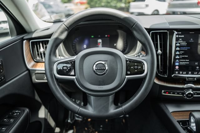 Certified 2023 Volvo XC60 B5 Plus w/ Climate Package AWD/4WD image 29