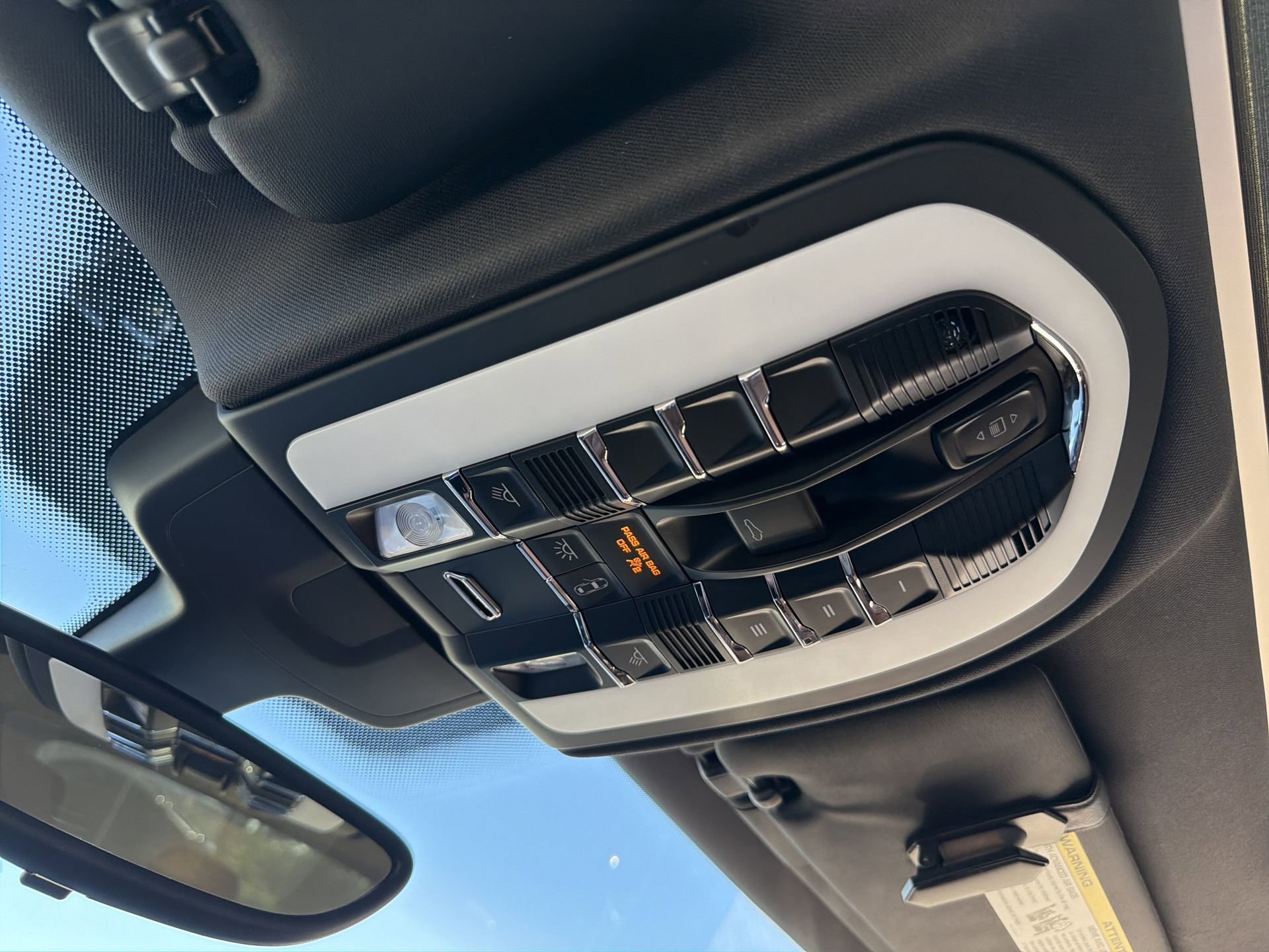 Used 2017 Porsche Cayenne AWD/4WD image 34