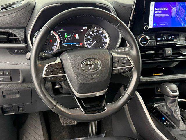 Certified 2024 Toyota Highlander XSE image 31