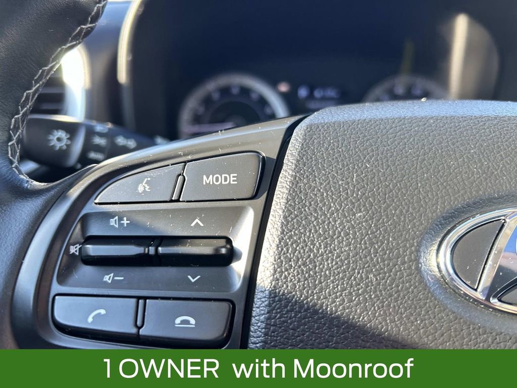 Used 2022 Hyundai Venue SEL image 21