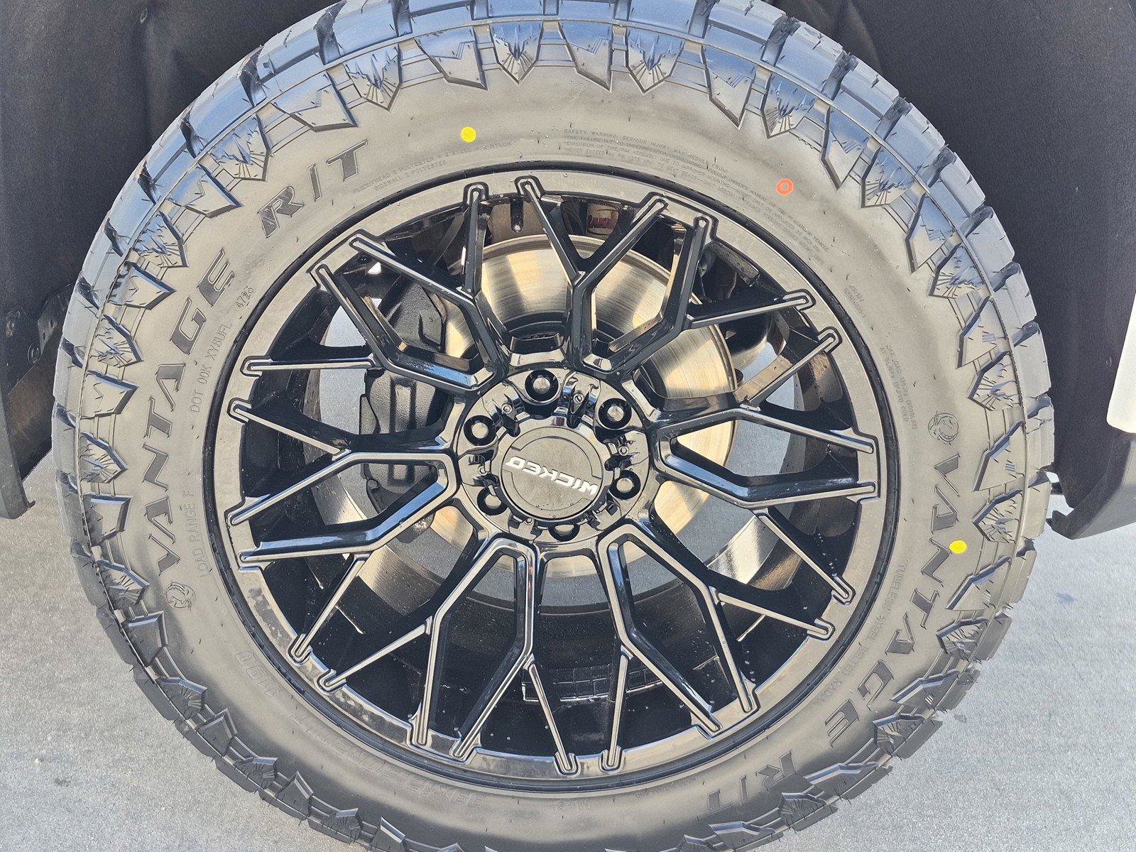 Used 2025 GMC Sierra 1500 AT4 AWD/4WD image 12
