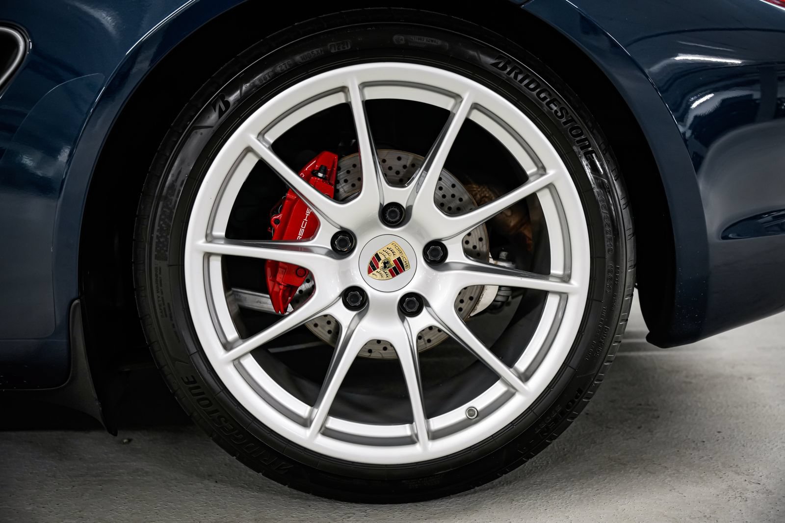 Used 2012 Porsche Cayman R RWD image 43