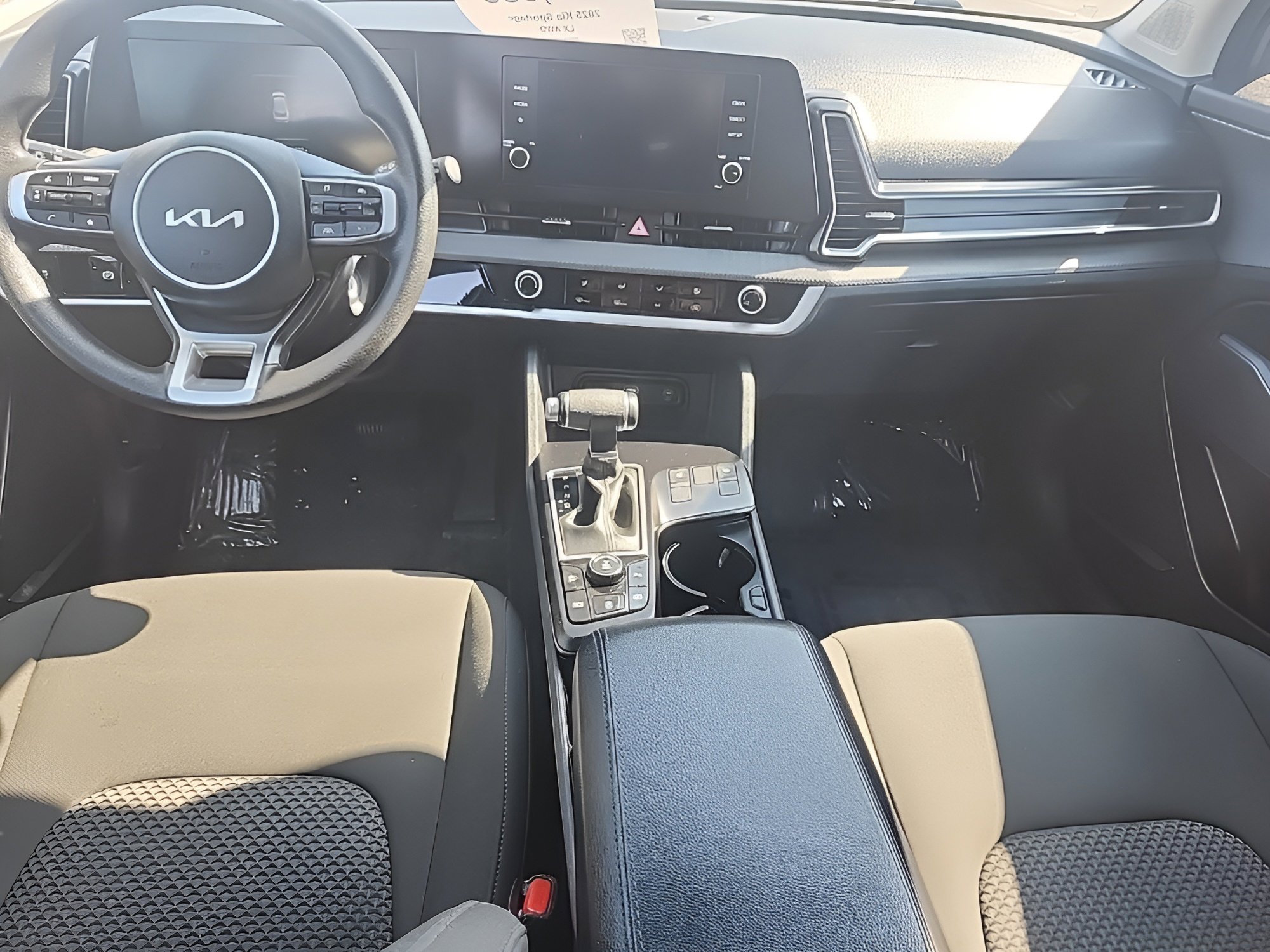 Used 2025 Kia Sportage LX image 37