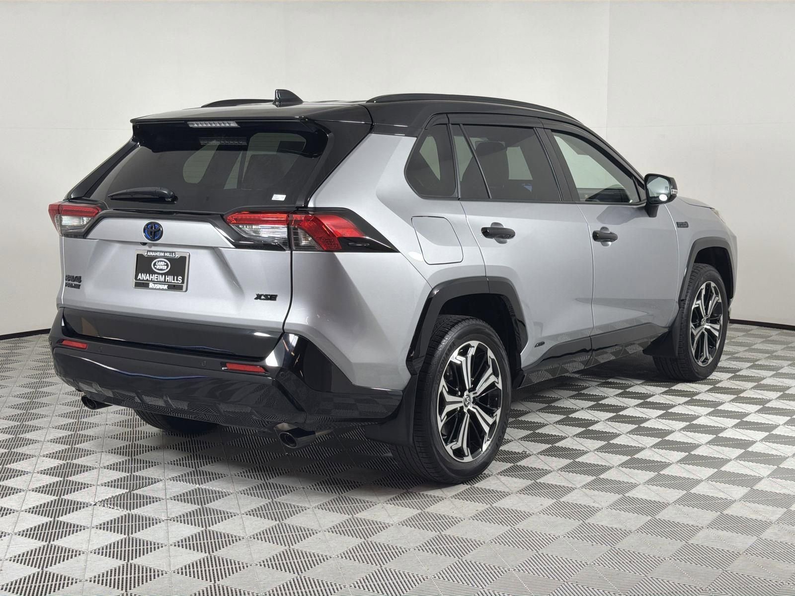 Used 2022 Toyota RAV4 XSE w/ Premium Package image 5
