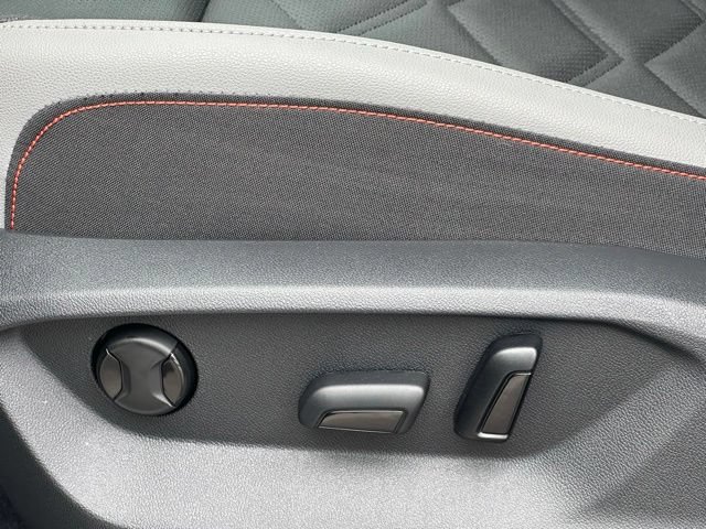Certified 2025 Volkswagen Atlas Peak Edition SE AWD/4WD image 29