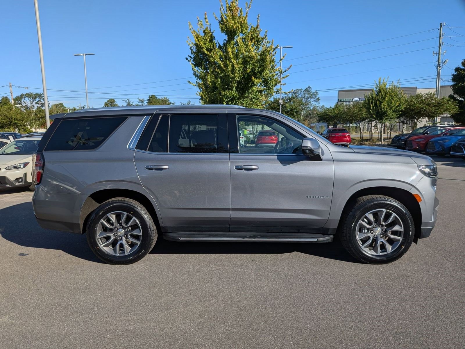 Used 2021 Chevrolet Tahoe LT w/ LT Signature Package image 2