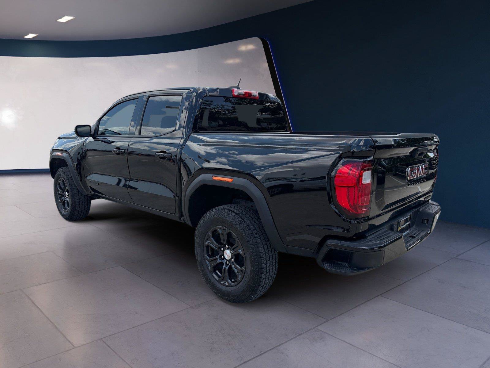 Used 2024 GMC Canyon Elevation RWD image 3