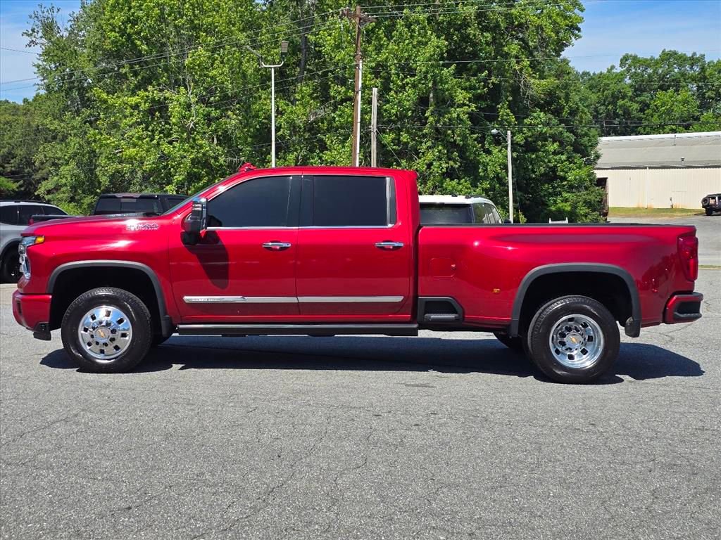 Used 2024 Chevrolet Silverado 3500 High Country w/ High Country Premium Package AWD/4WD image 23